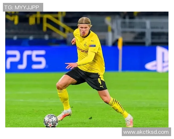 哈兰德庆祝进球时的胜利手势背后的意义与影响分析